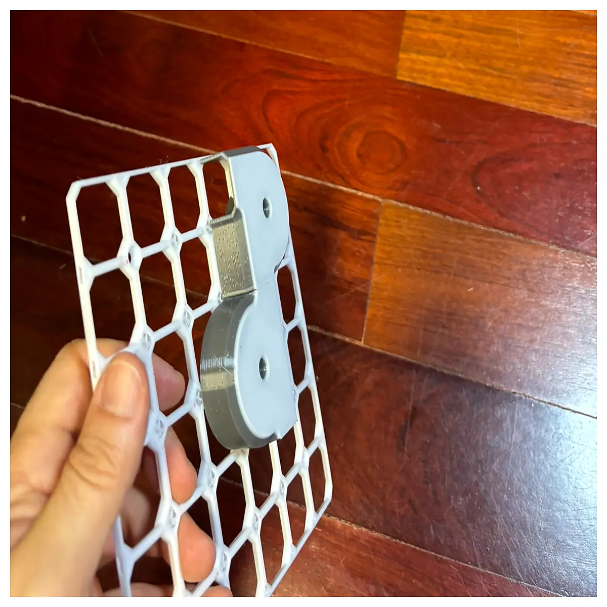 Horizontal Cable Spool Right Angle Angled Open Mesh Cable Grids Cable Management Wire Organizer Industrial Cable Building Cables