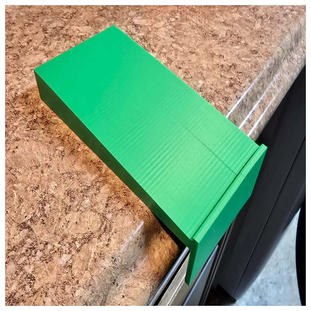 slanted pour spout for laundry detergent bottles angled cap for easy pouring leak proof funnel top for liquid soap containers