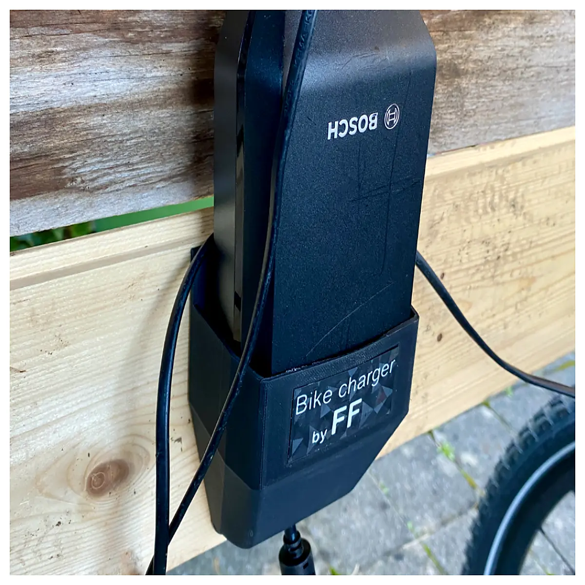Bike Charger Holder Phone Mount Universal Cycling Accessory Mobile Holder Charging Station Outdoor Sports Bracket