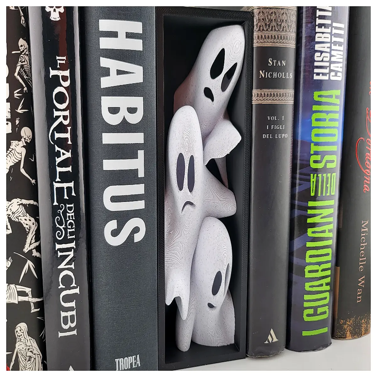 Book Stand Ghost Cartoon Anime Shelf Model Decoration Kids Room Toy Collection Creative Home Decor
