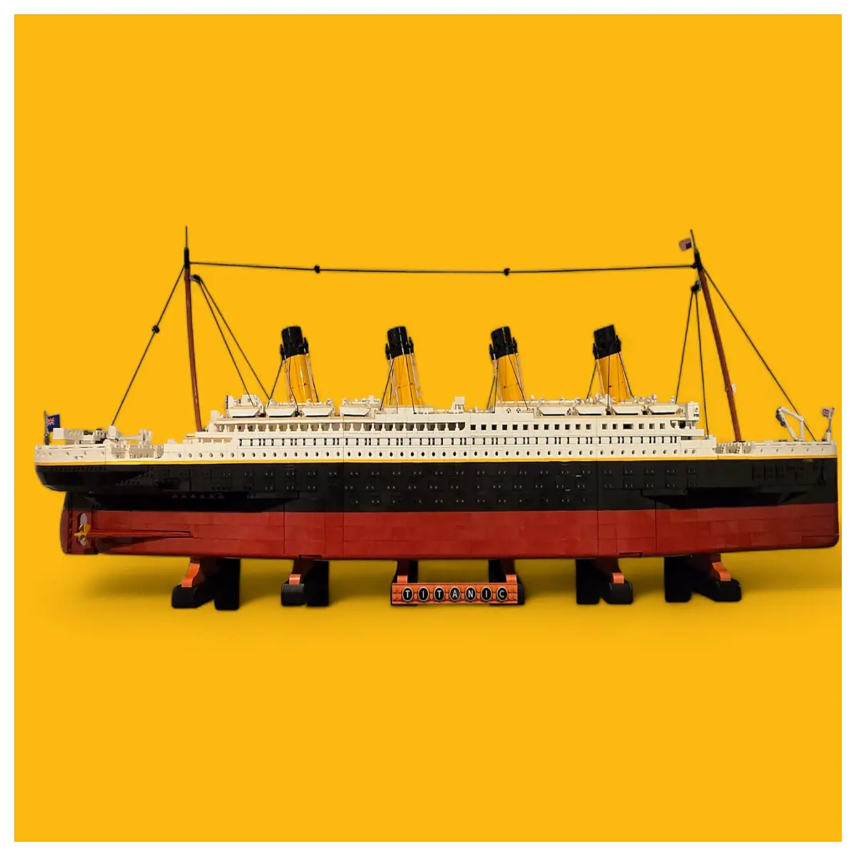 Titanic Model Wall Display Stand Museum Exhibit Holder Ocean Theme Decoration Collection Showcase Support