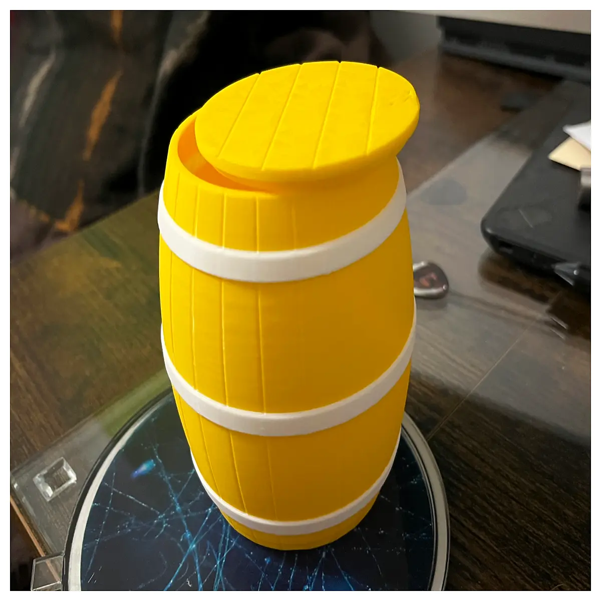 Lidded Utility Bucket Storage Container Bucket Versatile Holding Home Garden Waste Collection Portable Design