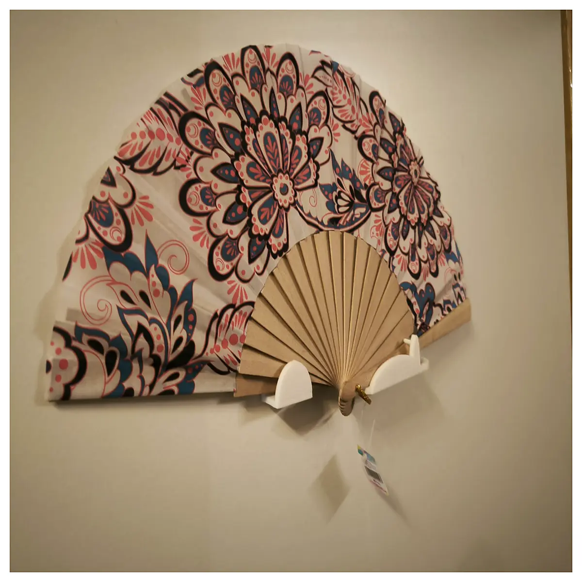 Wall Mounted Stand Creative Storage Indoor Decor Display Rack Hanging Holder Home Accessories Support