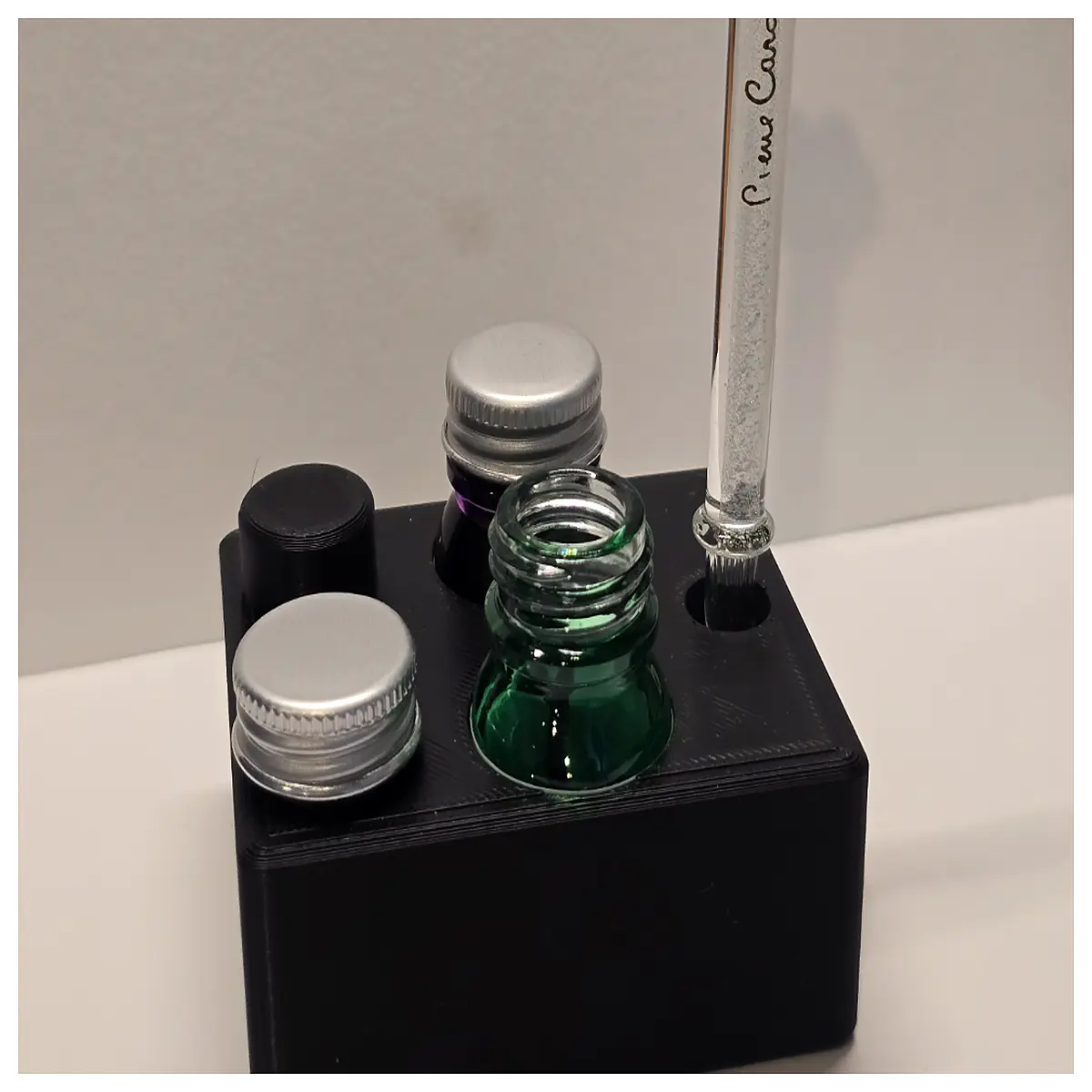 Japanese Ink Bottle Rest Ceramic Desktop Stand Drawing Writing Accessory Ink Bottle Holder Desk Decoration