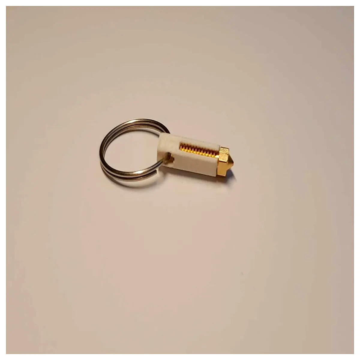 Fashion Split Nozzle Keychains Automotive Accessories Nozzle Decoration Car Parts Keyring Accessories