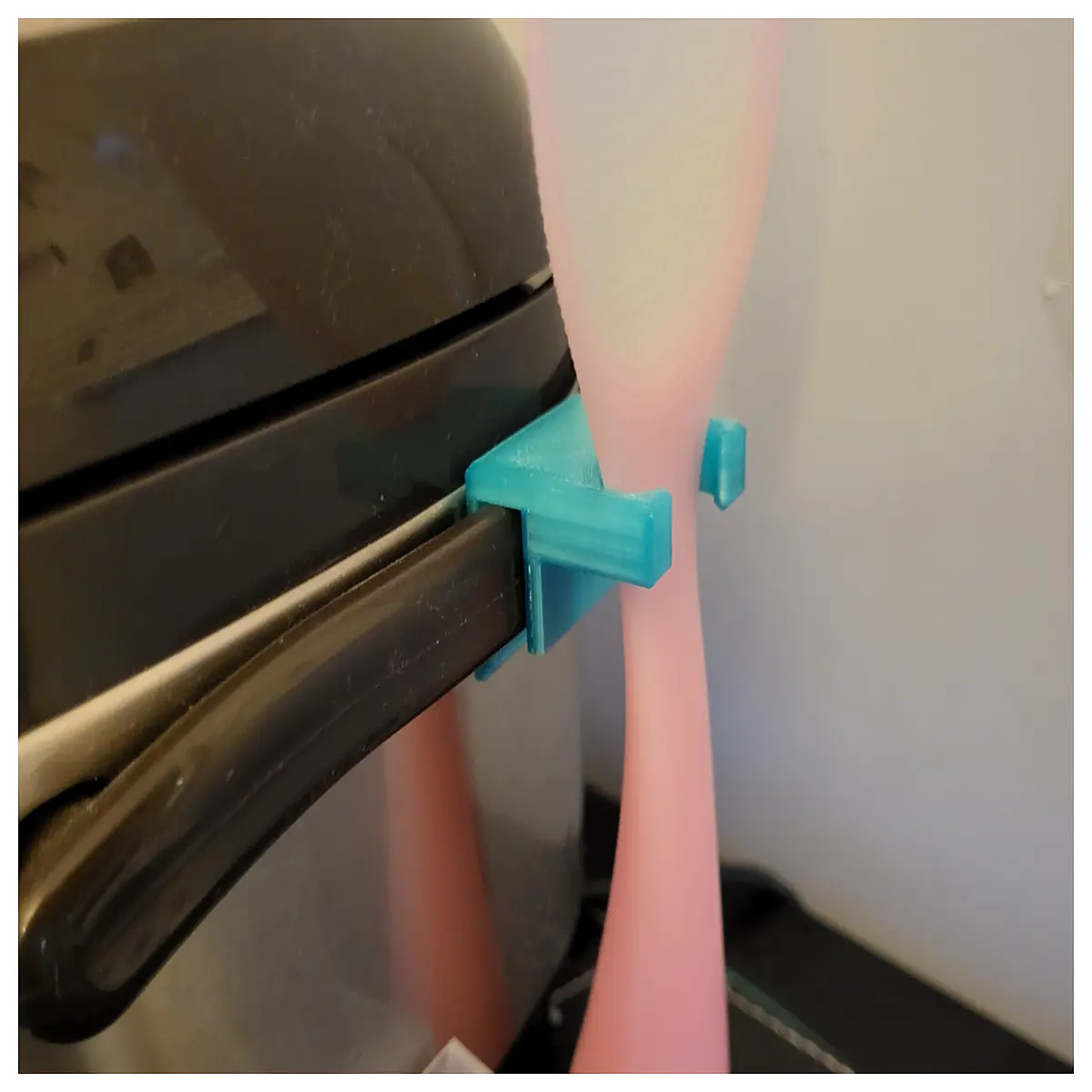 rice spoon rest clip holder for electric cooker lid accessory non stick utensil organizer