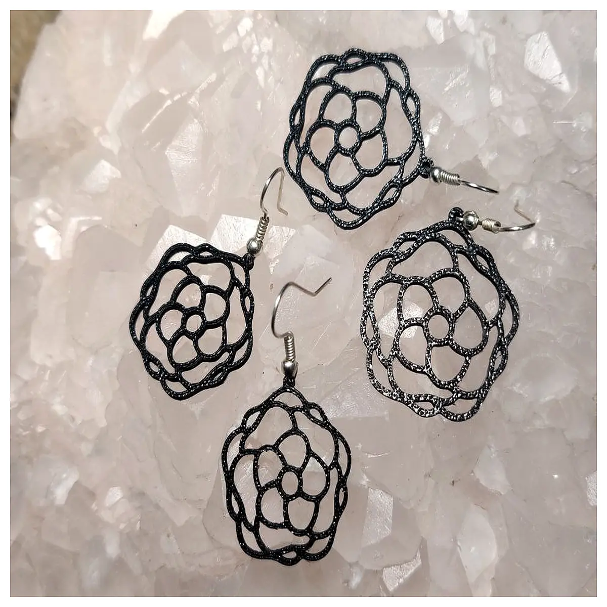Minimalist Flower Earrings Delicate Floral Ear Studs Simple Flower Earrings Romantic Flower Hoops Stylish Flower Earrings Trendy Ear Accessories