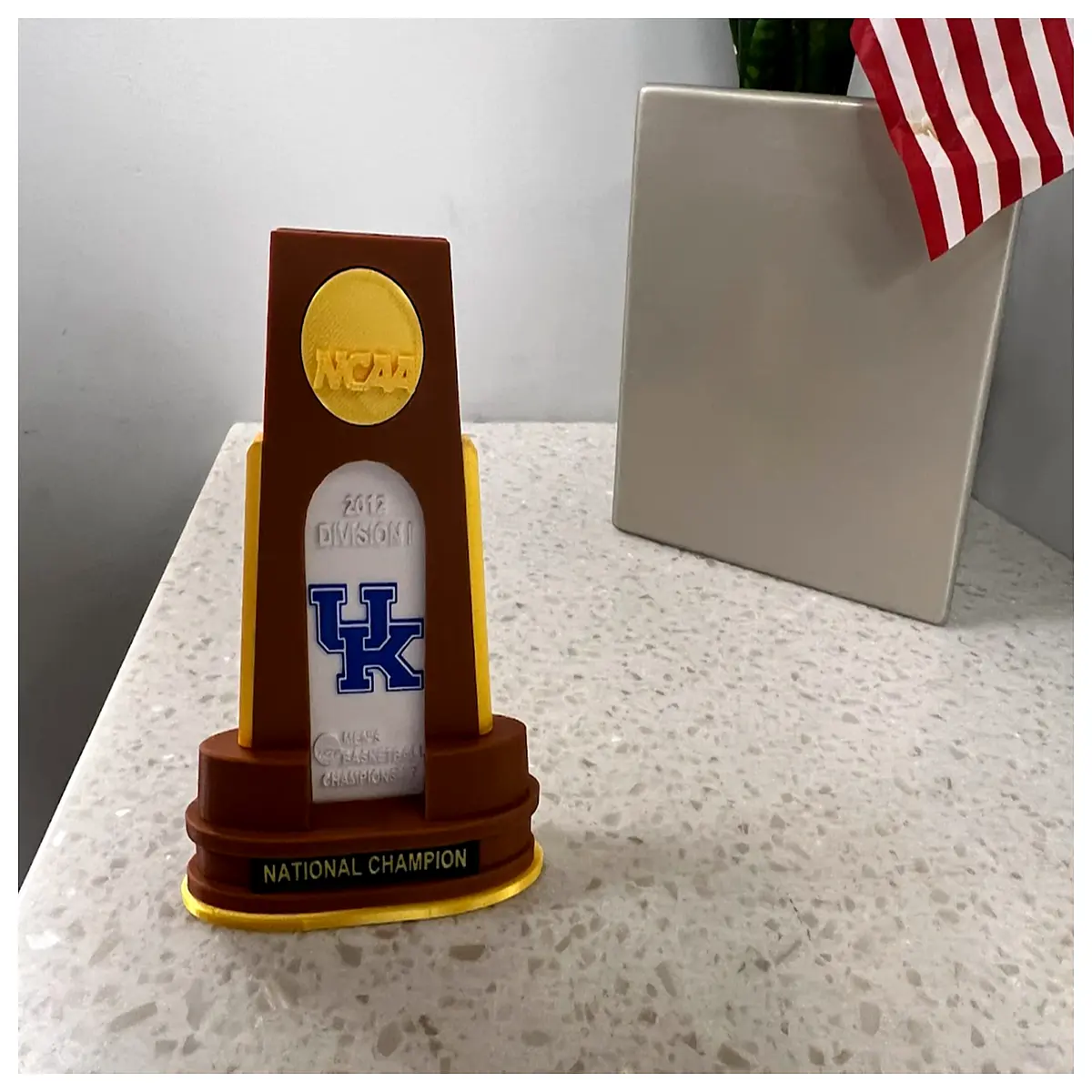 Kentucky University Trophy Historic Commemorative Award Sports Trophy Symbol Campus Culture Trophy Collection