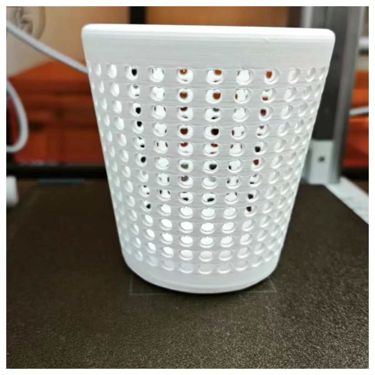 Ultra Thin Desktop Trash Can Pen Holder 15g Mini Storage Box Office Learning Accessories Small Wastebasket Desk Organizer