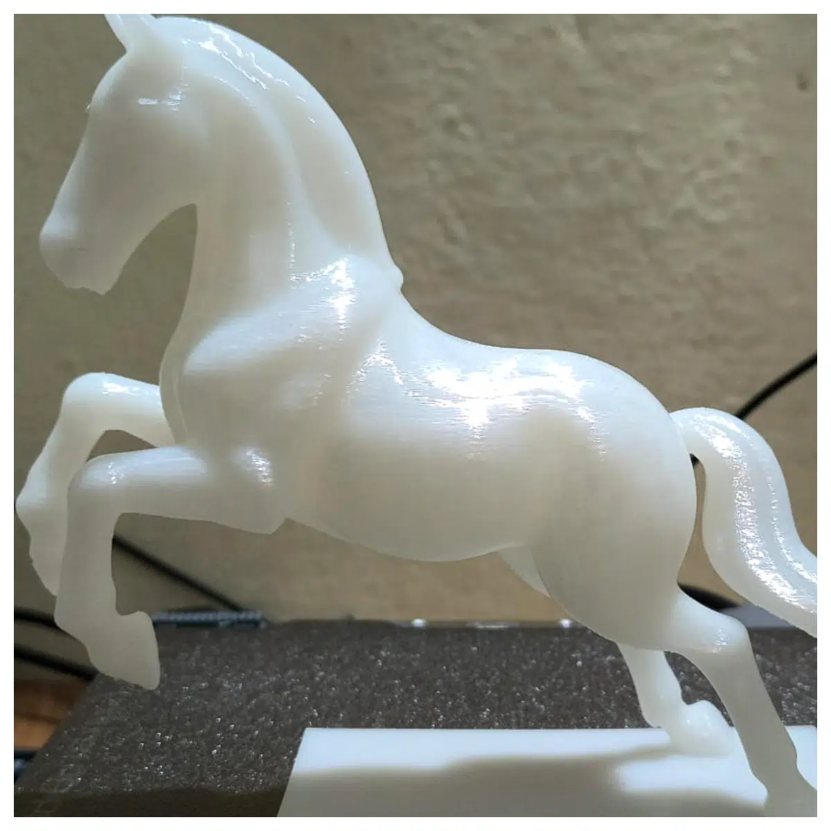 galloping horse statue print dynamic pose resin figurine collectible decoration