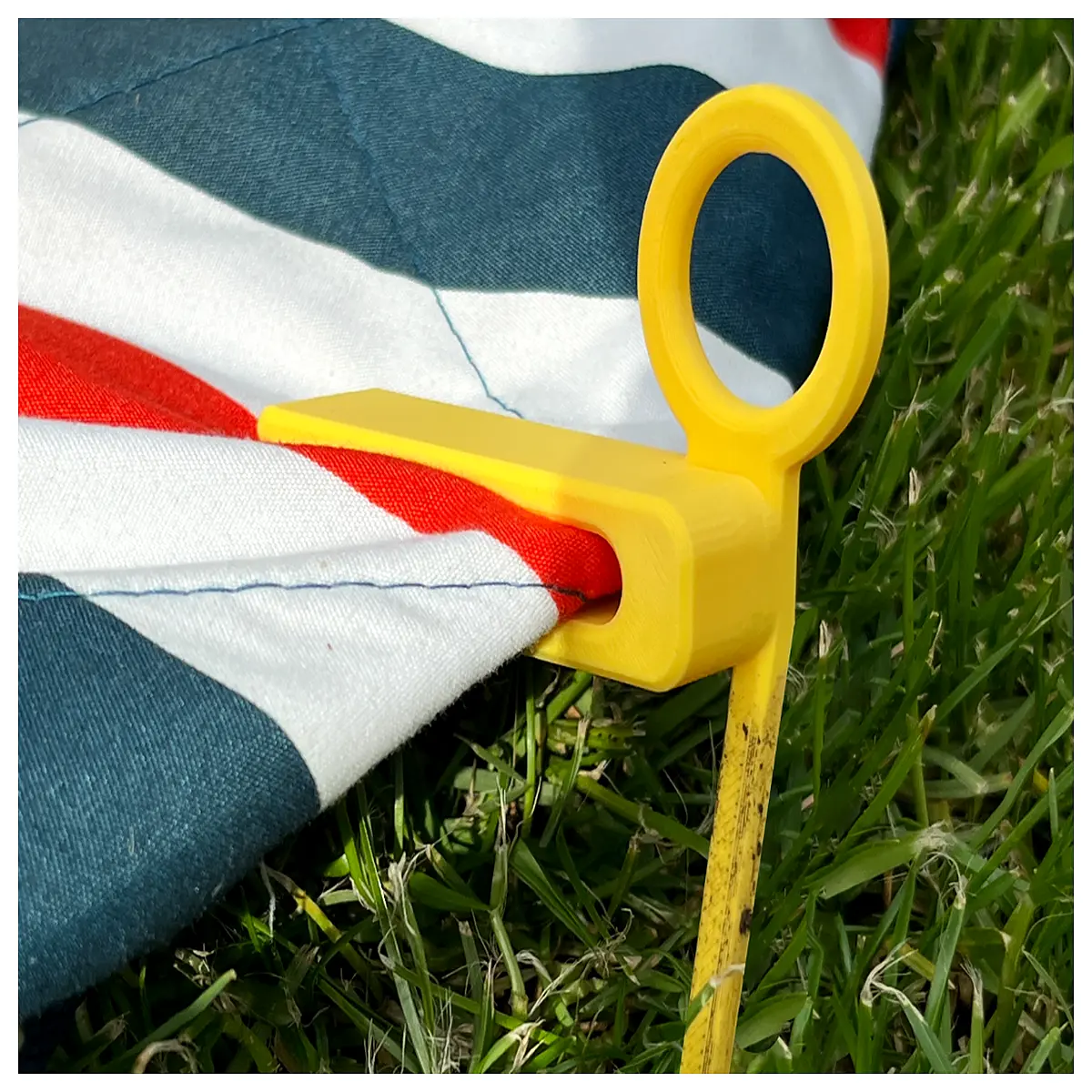 duty blanket clips for windproof outdoor camping gear wind blanket anchors with carabiners