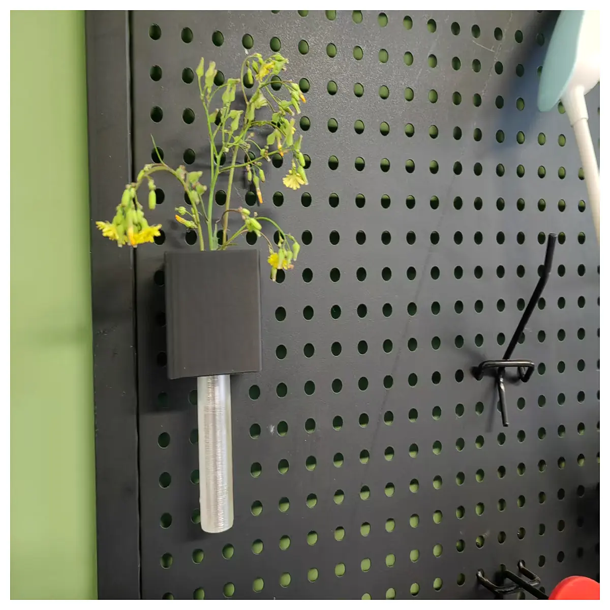 Magnetic Hydroponic Vase Floating Flower Pot Desktop Water Plants Suspended Hydroponic Planter Lazy Garden