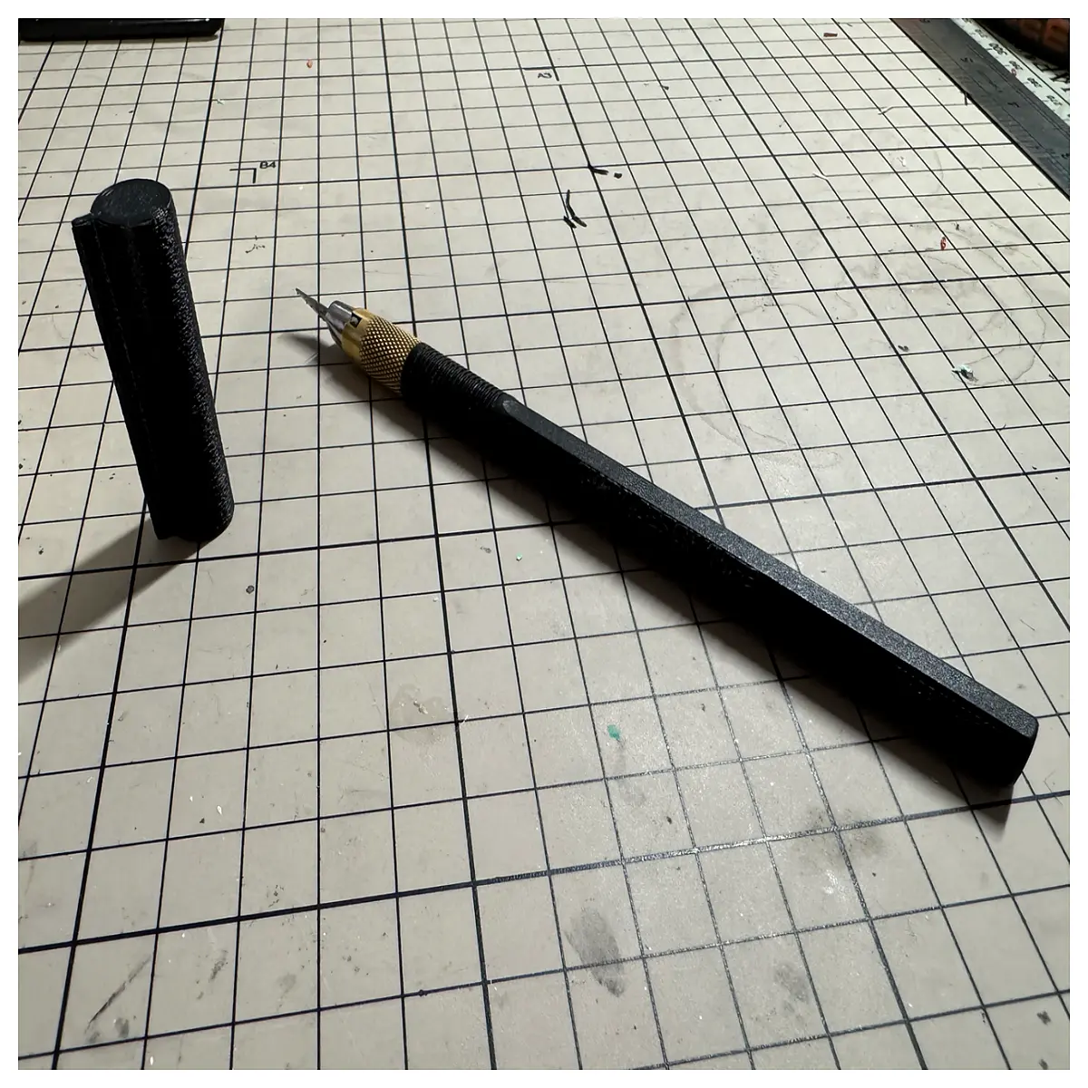 OLFA Fine Edge Pen Pen Cap Blade Tip Pencil Sharpener Drawing Tools Art Supplies Multi Purpose