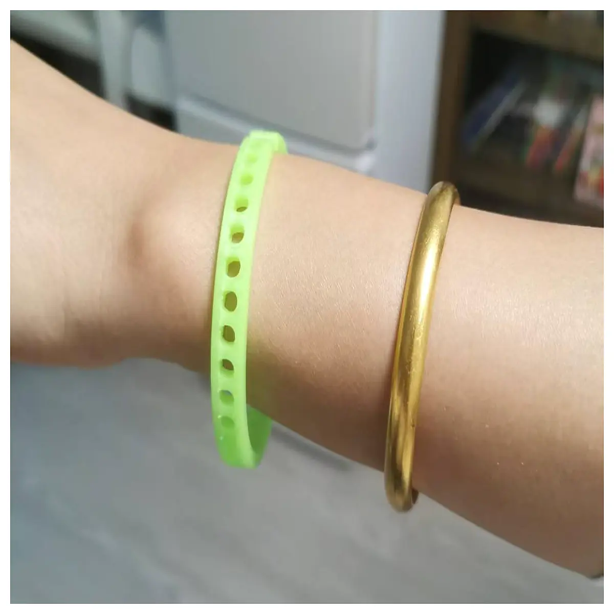 Glow in the Dark Bracelet Fluorescent Wristband Nighttime Jewelry Women s Accessories Creative Gift Bracelet Parts Optical Wrist Chain