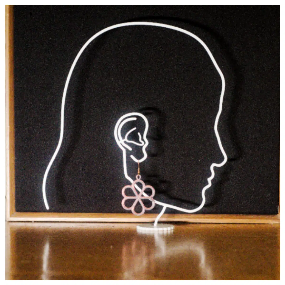 Earring Stand Shadow Earring Display Holder Desktop Jewelry Display Stand Creative Home Decor Accessory Stand