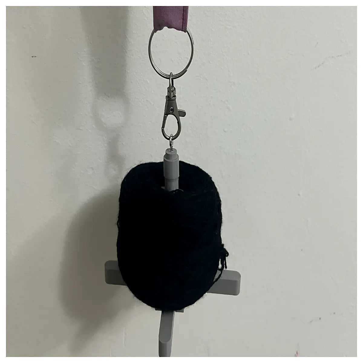 Collapsible Yarn Holder Extendable Hanging Yarn Bobbin Knitting Accessory Quick Storage Easy Use