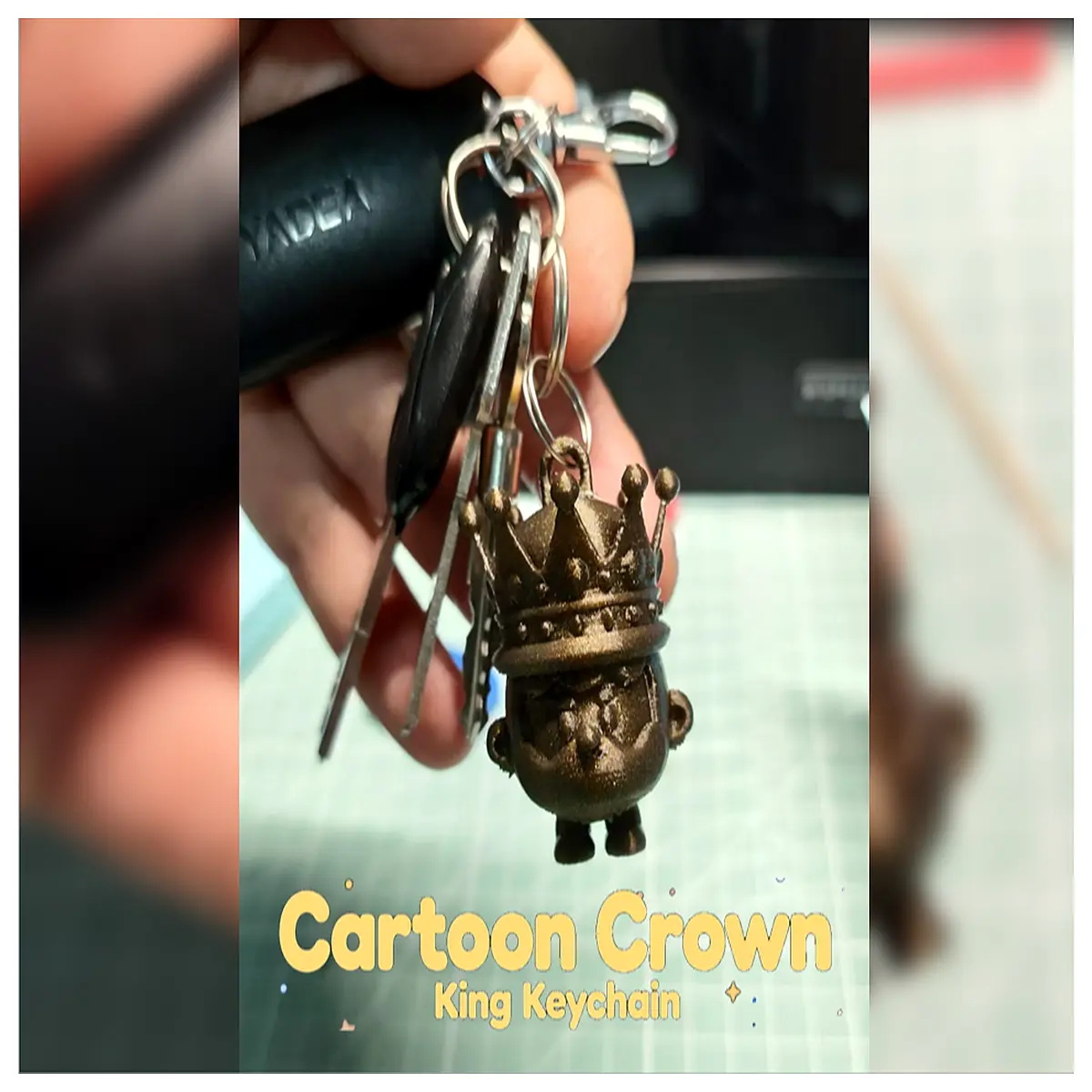 Cartoon King Crown Keychain Anime Character Collectible Decoration Kids Gift Crown Design Cute Accessory