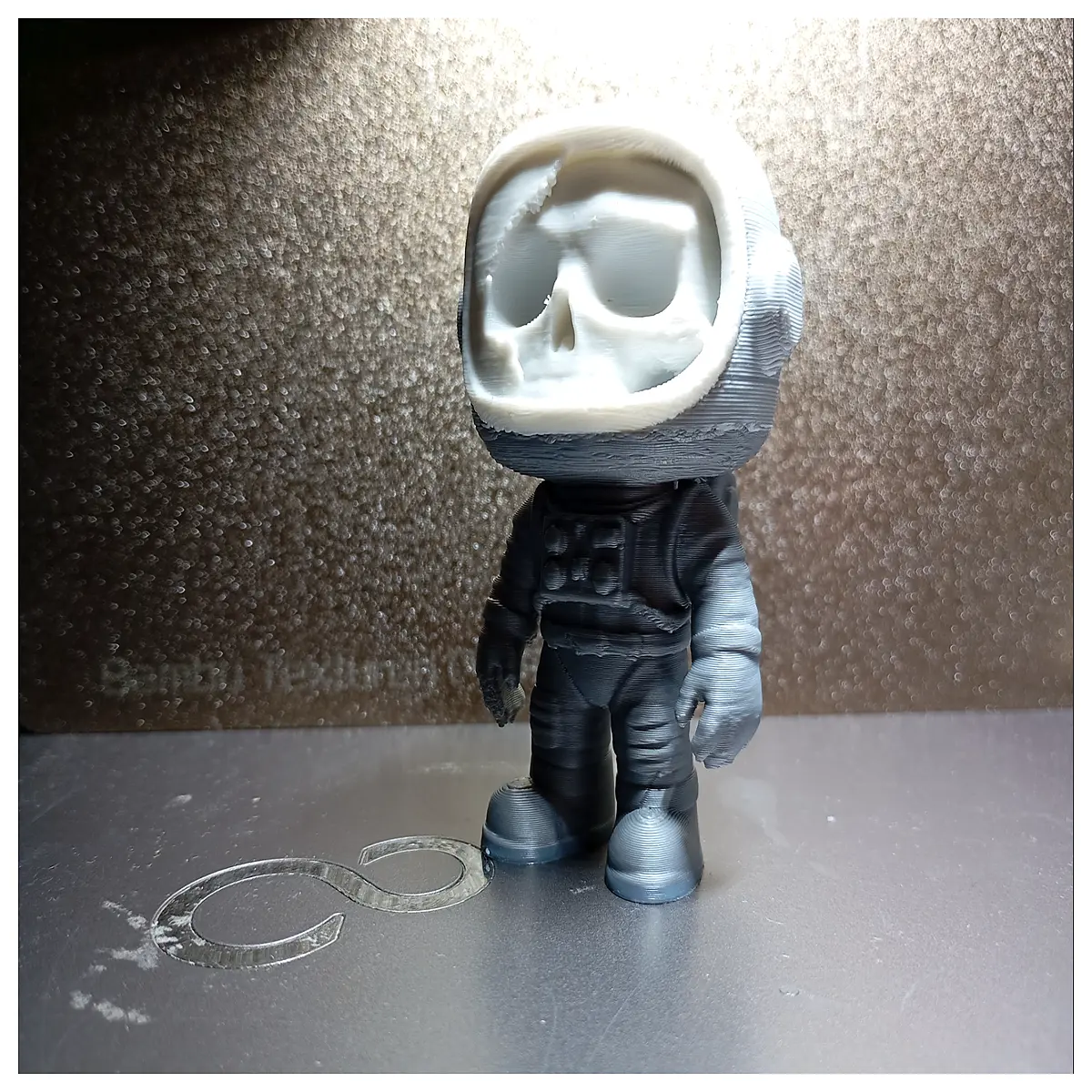 Dead Astronaut Memorial Astronaut Model Space Exploration Collectibles Fallen Astronaut Commemorative Items Memorial Model Collectibles