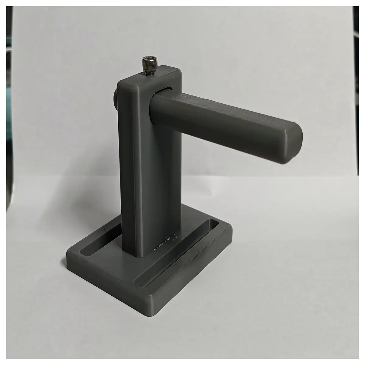 laser engraver cup holder jig fixture for cylindrical glass mug rotation mount