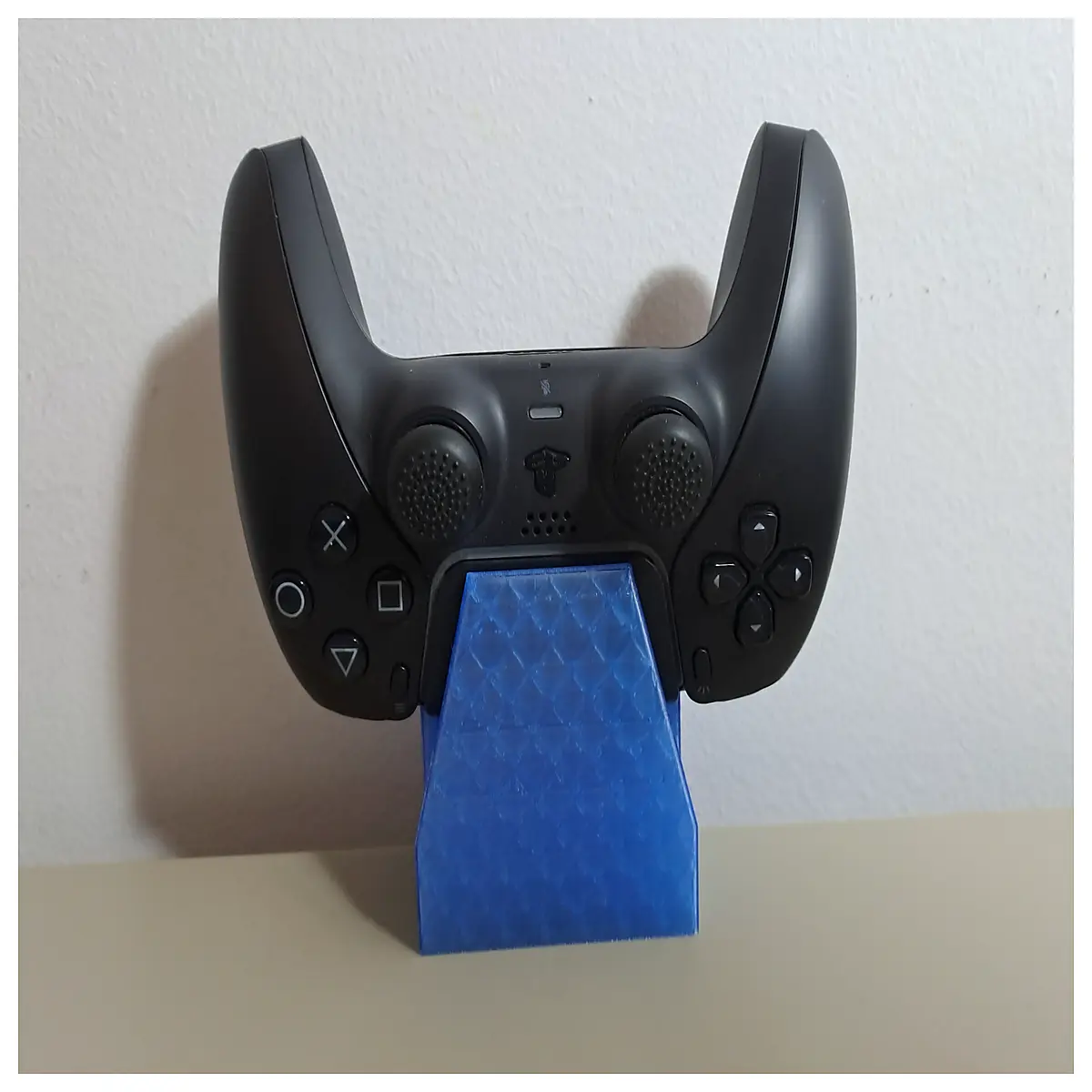 PS5 DualSense Controller Charging Stand Fast Charging Multiple USB Ports Game Accessories Stand Vertical Design
