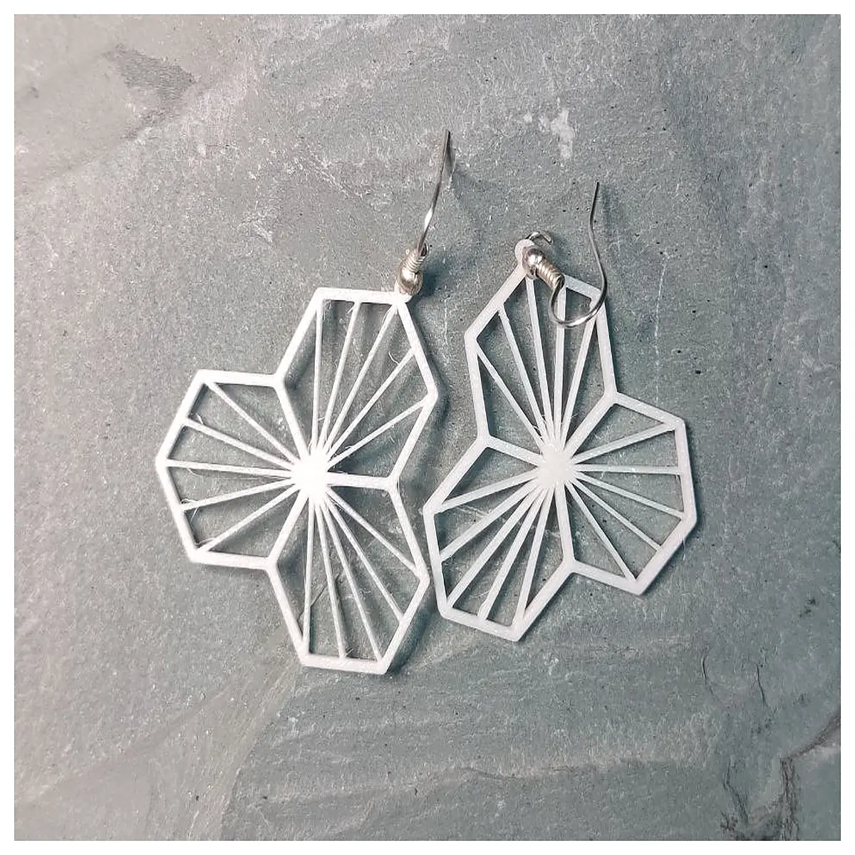 Honey Prism Earrings Women s Style Sweet Girl Aesthetic Jewelry Elegant Small Earrings Fashion Earrings Accessories
