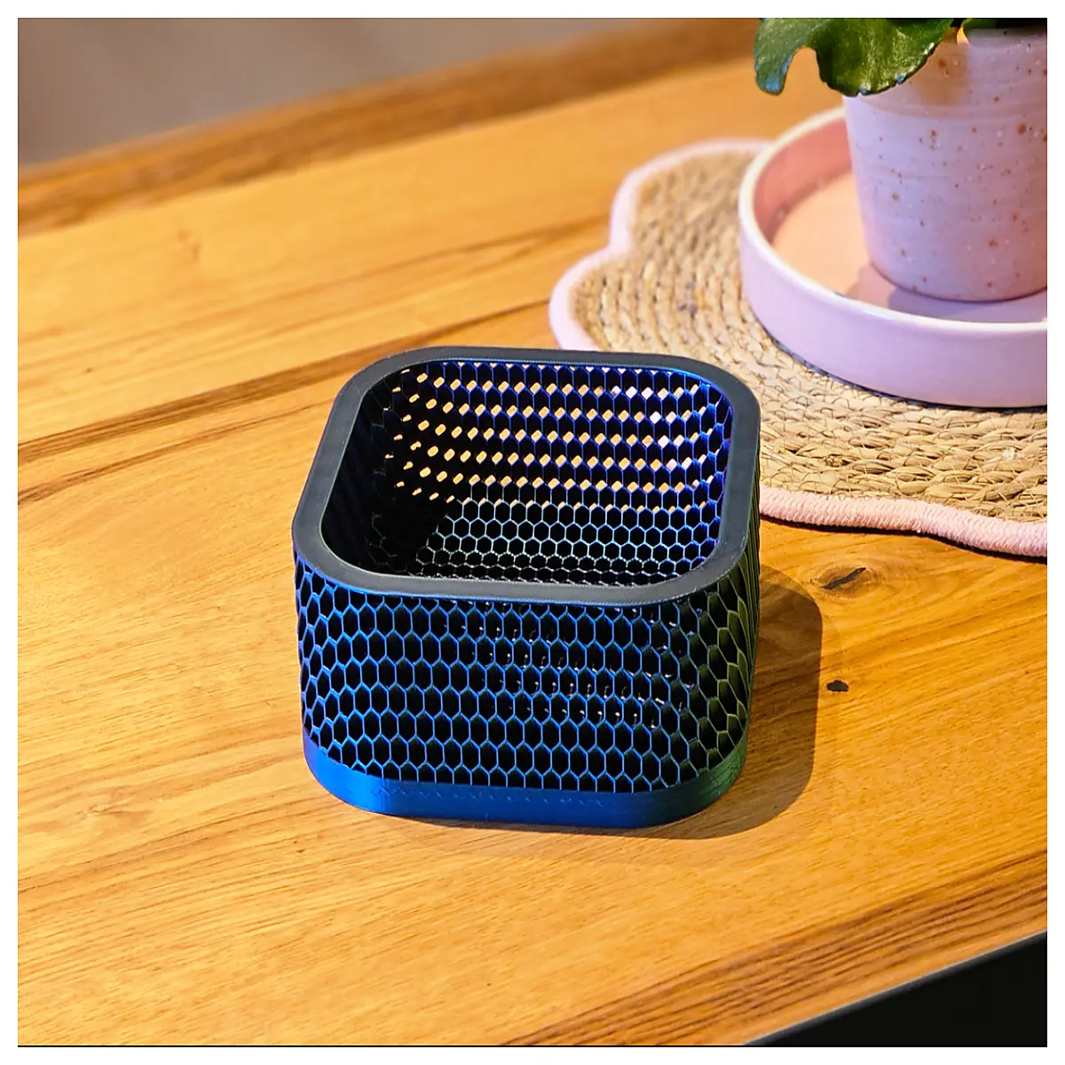 gradient hexagonal mesh bowl color changing geometric serving dish modern acrylic honeycomb food container vibrant multi tone patterned salad bowl