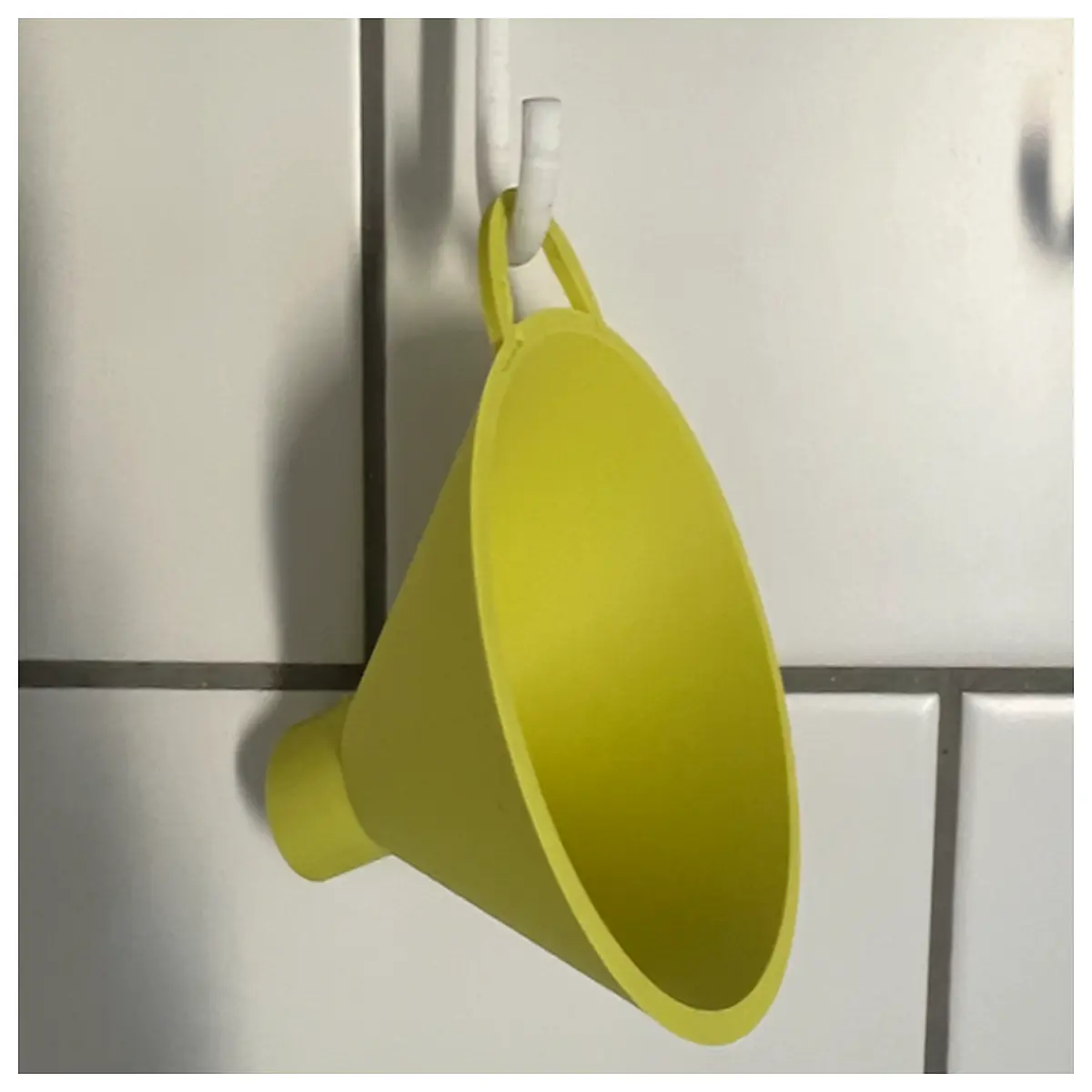 Funnel with Hook Easy Funnel Hooked Funnel Simple Pouring Tool Liquid Transfer Accessory Funnel Parts