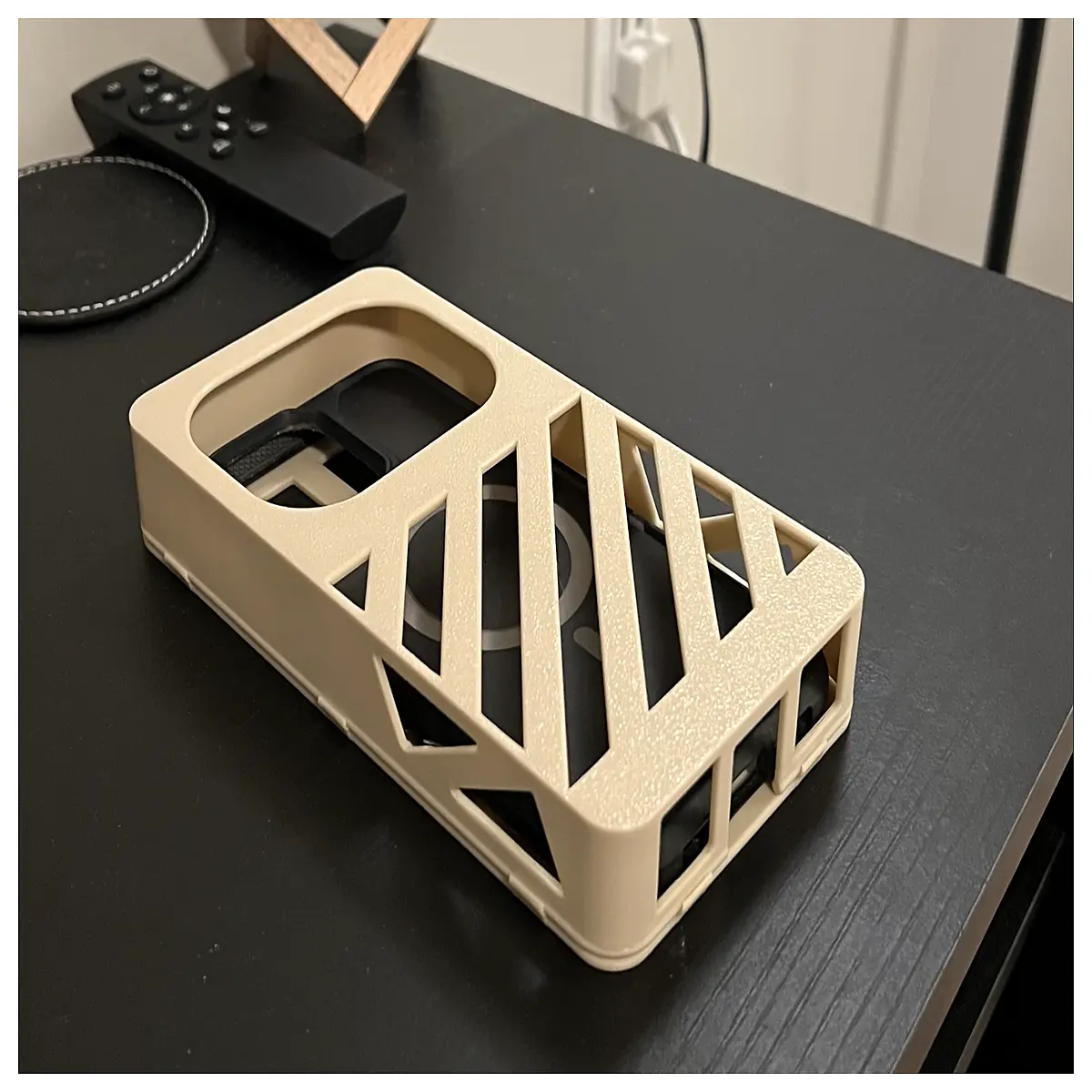 Phone Stand Alarm Clock Anti False Trigger Phone Stand Mobile Phone Holder Accessory Anti False Alarm Bracket