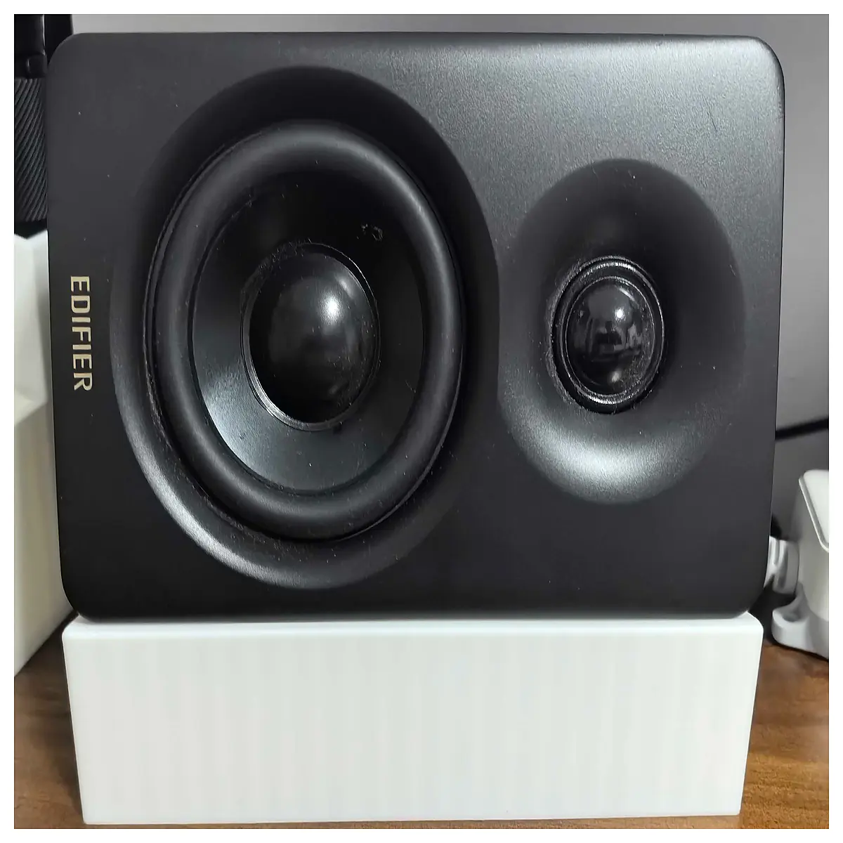 JBL N300 Speaker Stand Horizontal Placement Desk Stand Bluetooth Speaker Support Bracket Accessory