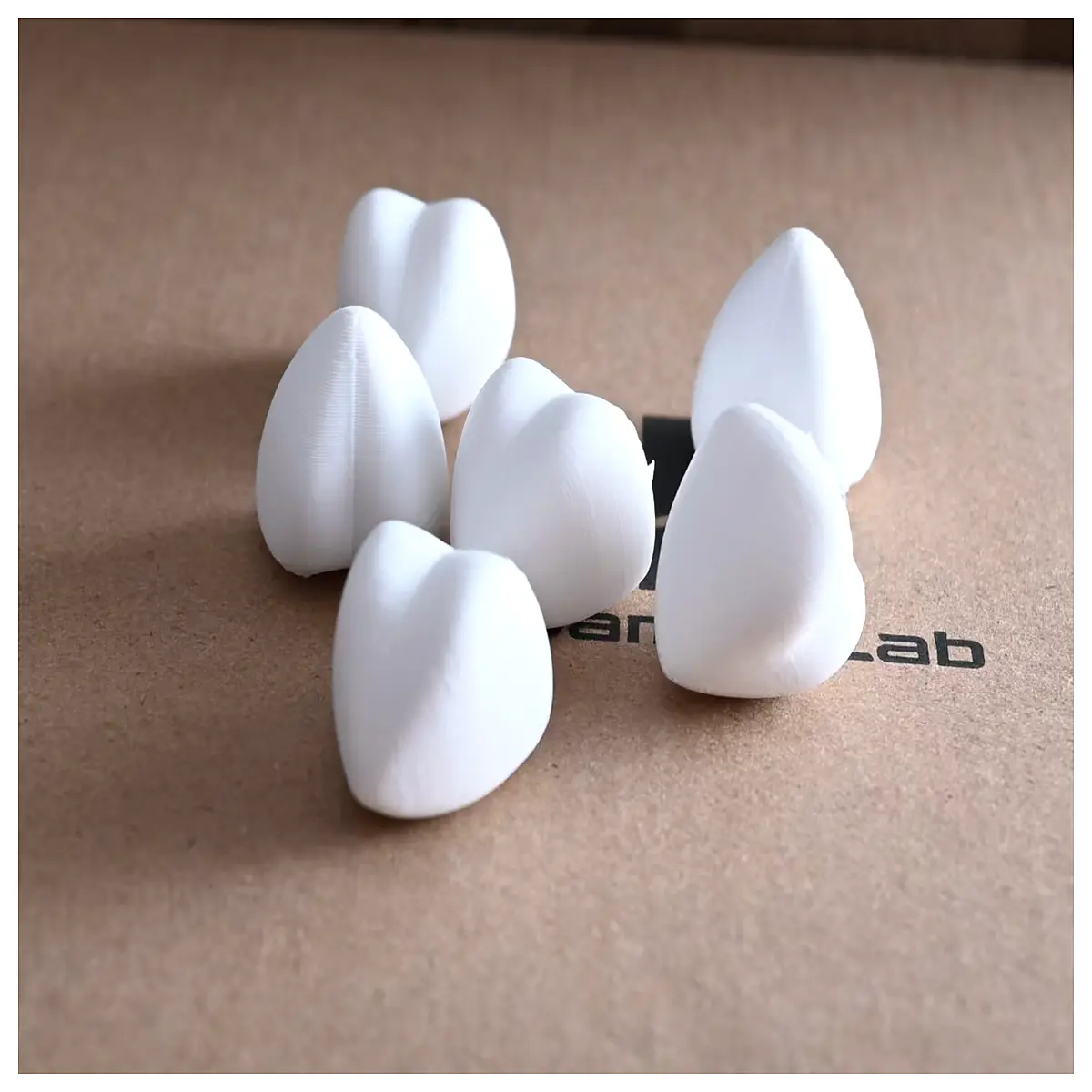 Garlic Bulb Decorations Garlic Fragrance Hanging Ornament Kitchen Decor Garlic Display Essential for Garlic Lovers Garlic Collection Item Garlic Aroma