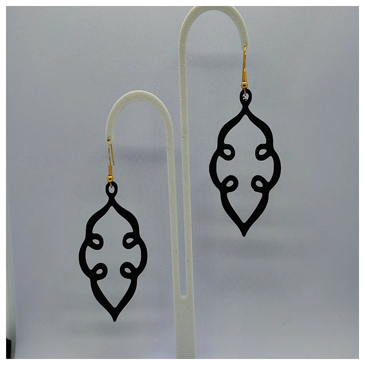 leaf shaped teardrop earrings dangle drop jewelry for women nature inspired boho chic green stone accent