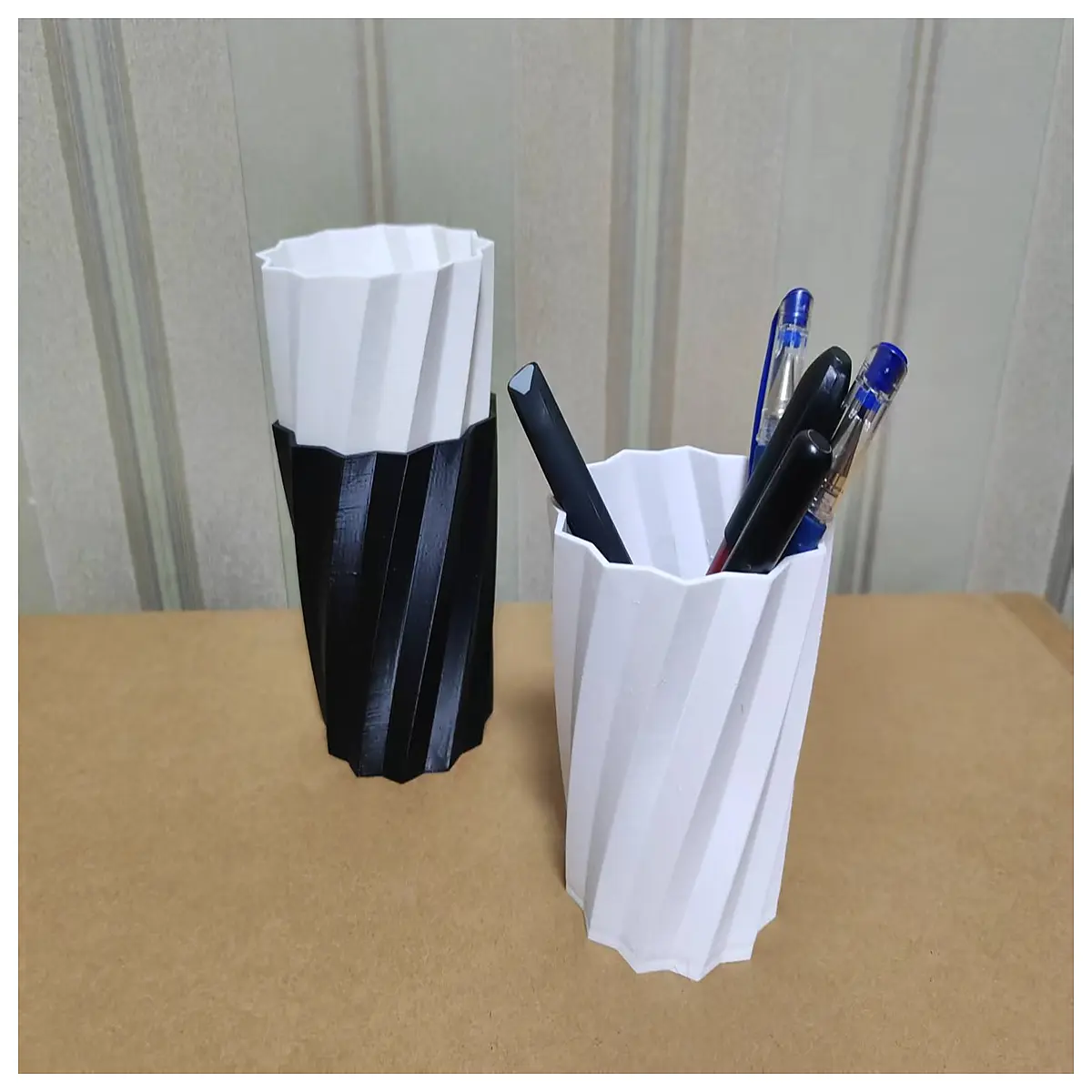 Minimalist Rotating Pen Holder Desk Organizer Creative Writing Accessory Storage Box Multi Purpose Small Holder