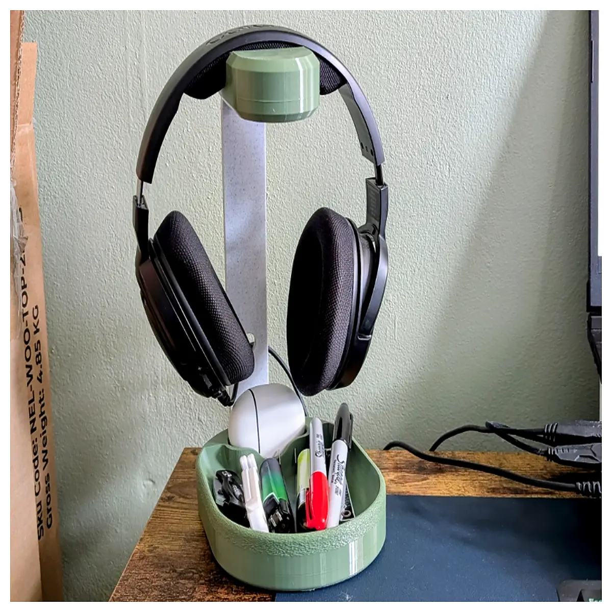 Desktop Headphone Stand Computer Desk Organizer Phone Holder Earphone Stand Stable Support Cooling Effect