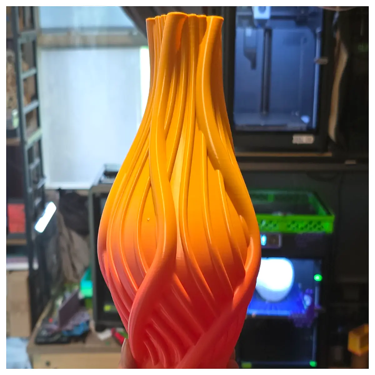 Curved Spiral Vase No Support Needed Decorative Vase Home Accent Creative Vase Art Vase Modern Floral Arrangement