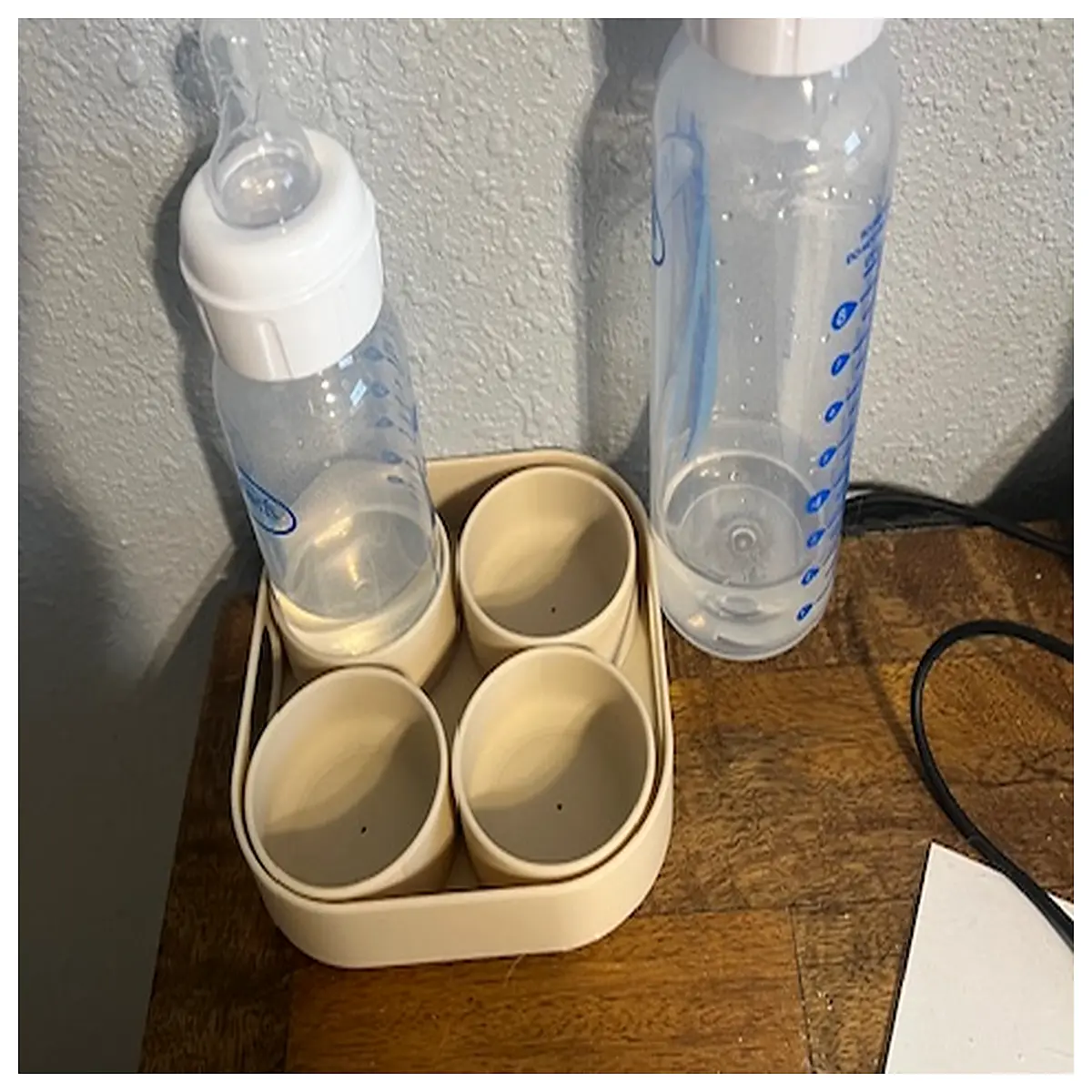 Breastfee Bottle Holder 8oz 4oz Infant Bottle Stabilizer Bottle Organizer Bottle Storage Baby Supplies