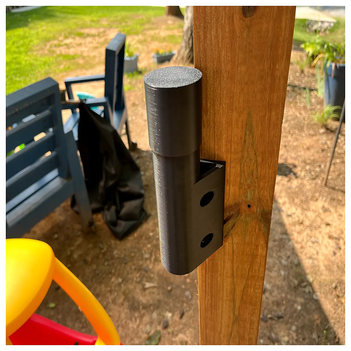 5oz Mosquito Repellent Bottle Outdoor Wall Mount Screws Outdoor Gear Mosquito Wall Mounting
