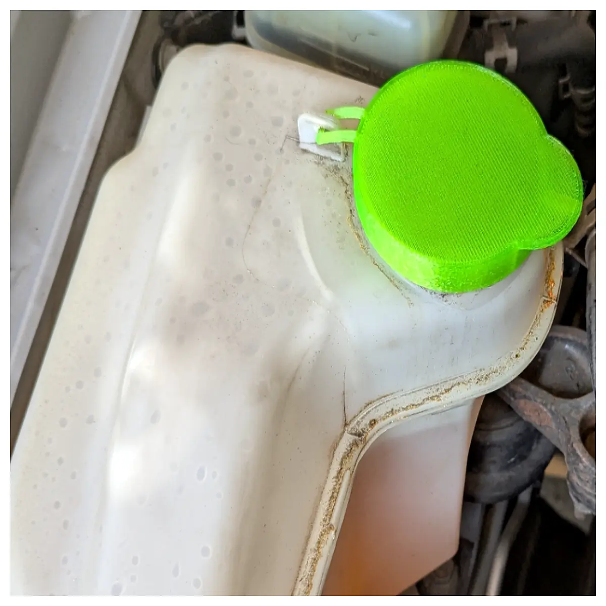 2001 Windshield Washer Fluid Cover Car Glass Cleaner Accessory Auto Parts