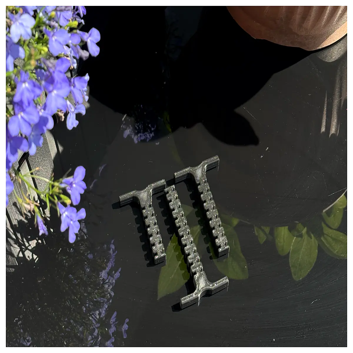 Balcony Flower Pot Brackets Wall Decoration Outdoor Flower Stand Hanging Brackets Garden Plant Support Flower Stand Accessories