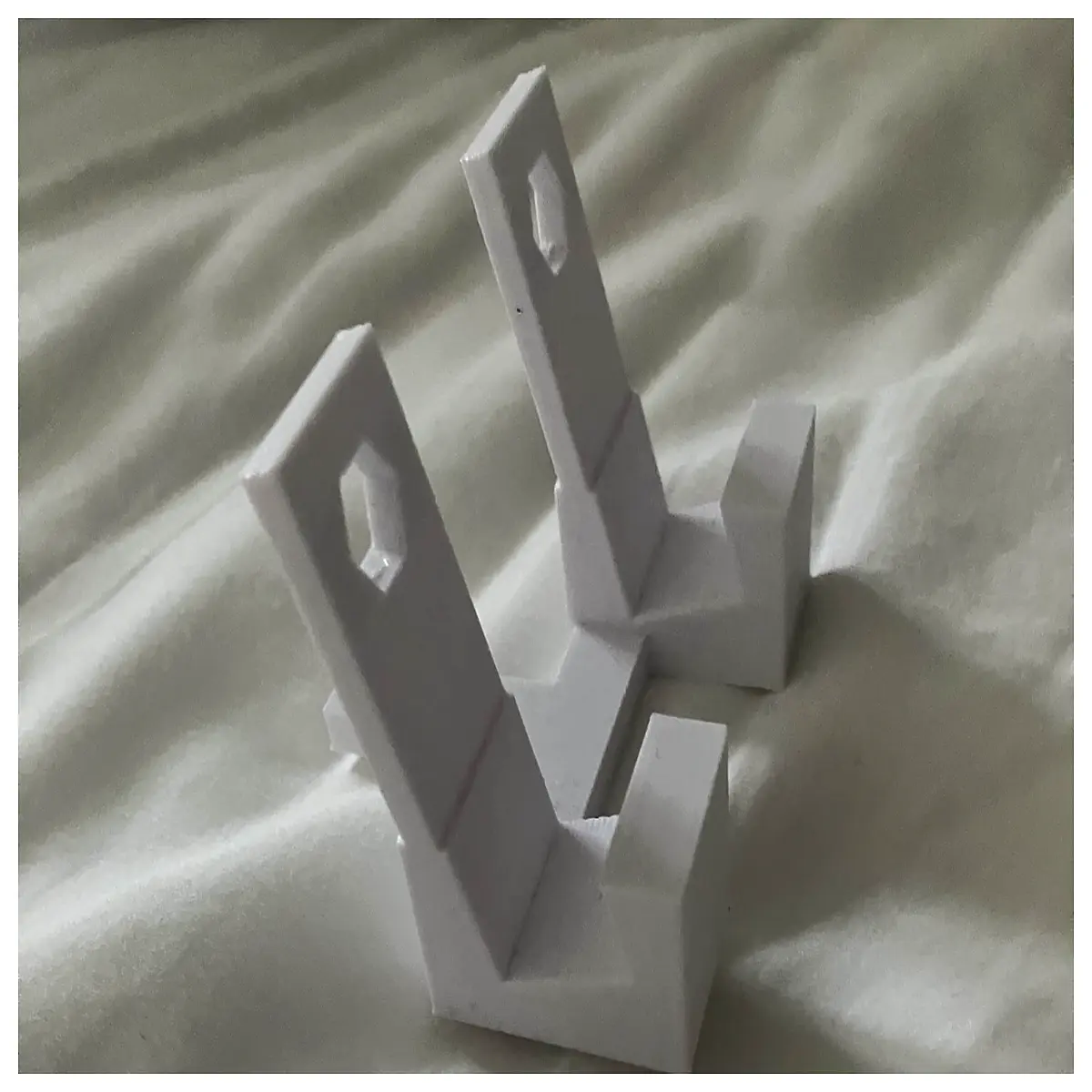 Car Phone Holder Mount Vehicle Dashboard Mobile Phone Stand for Driving Auto Phone Holder Accessory Phone Support