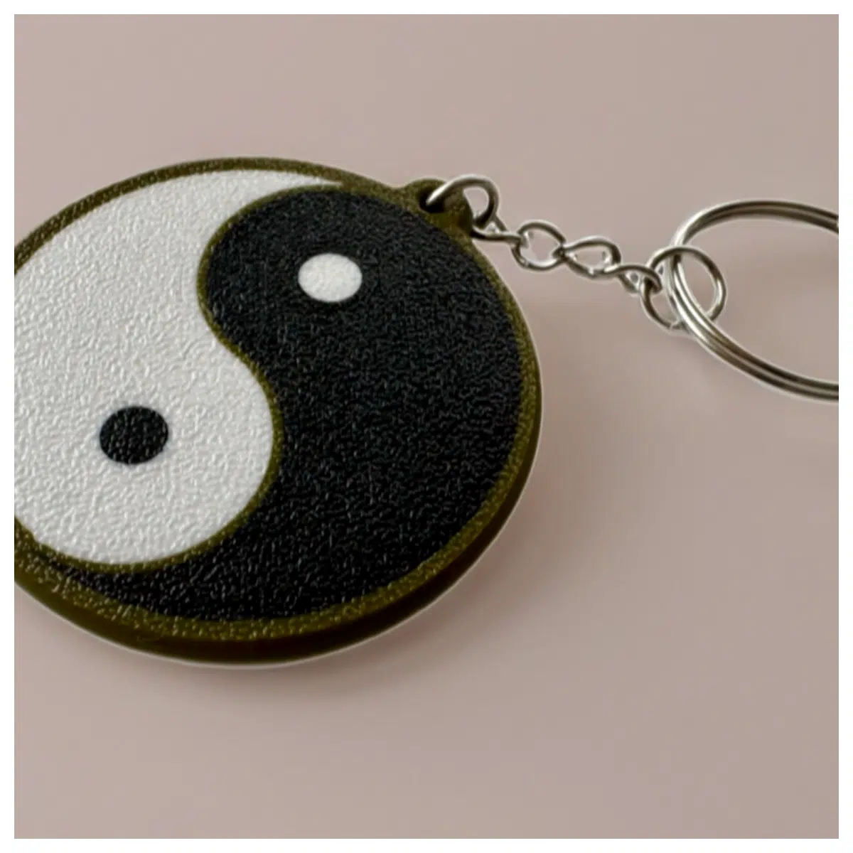 Black White Keychain Balance of and Shadow Keyring Decorative Accessory Creative Gift Open Shirt Design Keychains
