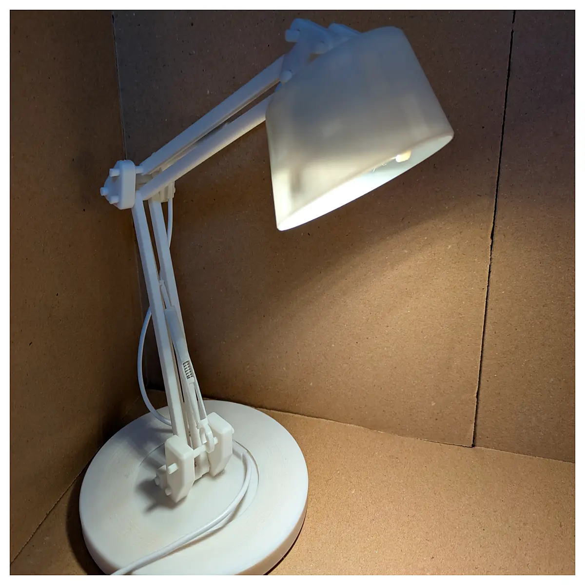 Adjustable Balance Arm Desk Support Swing Arm Reading Study Desk Lighting Brightness Control