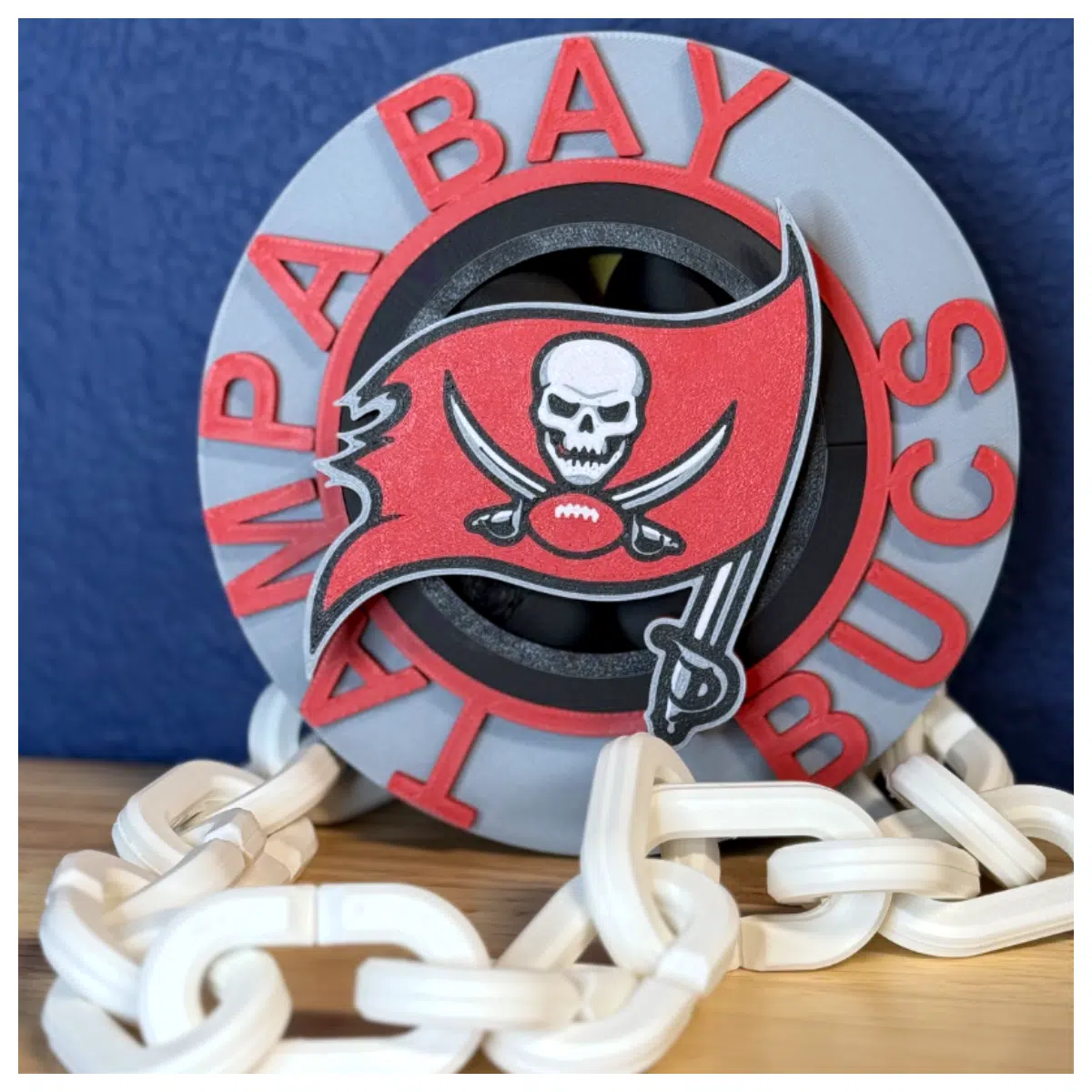 Tampa Bay Buccaneers Rotating Chain Collectible Player Chain Gift Sports Memorabilia