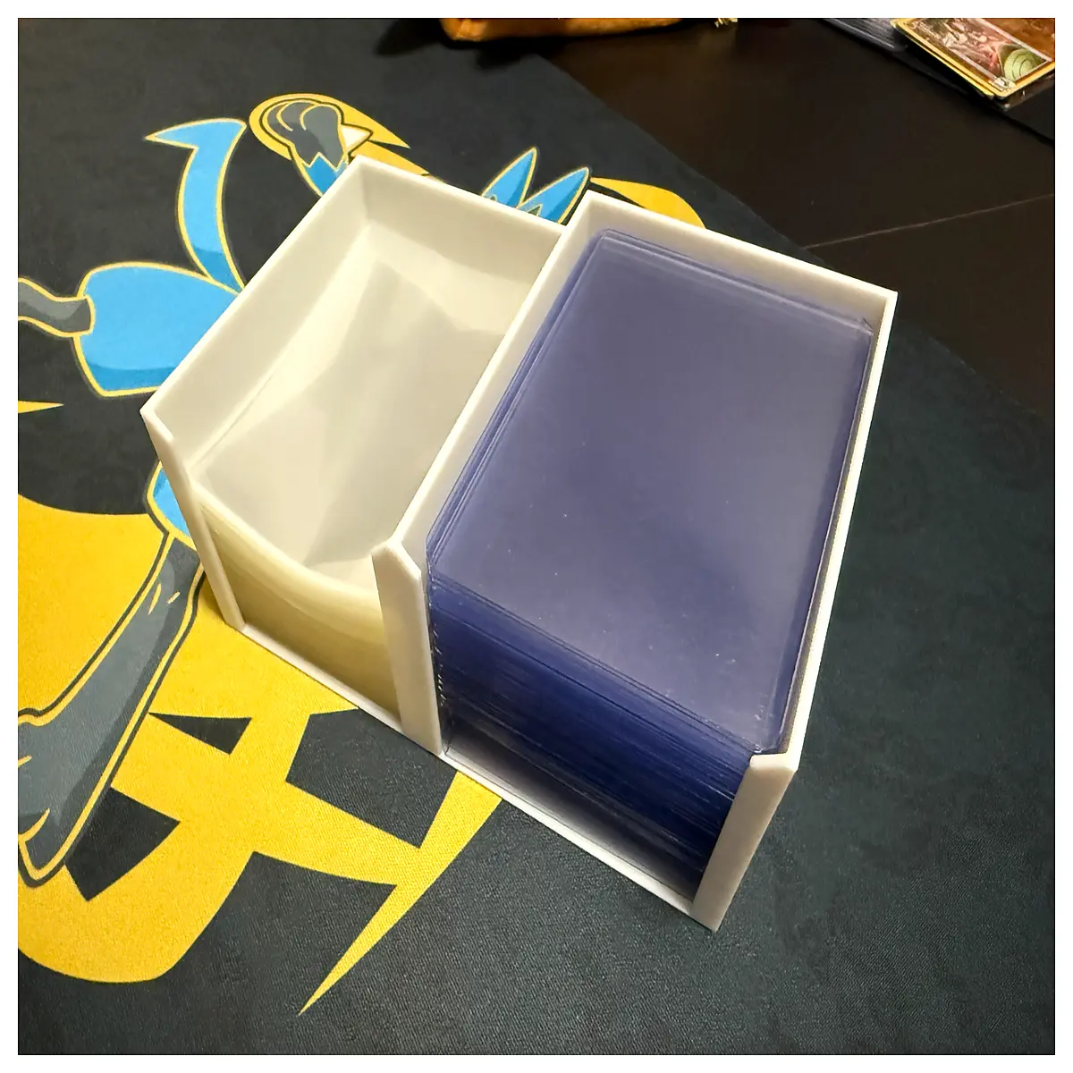 Portable Card Sleeves Card Box Organizer Card Sorting Box Phone Wallet Card Holder Travel Essential Card Protection