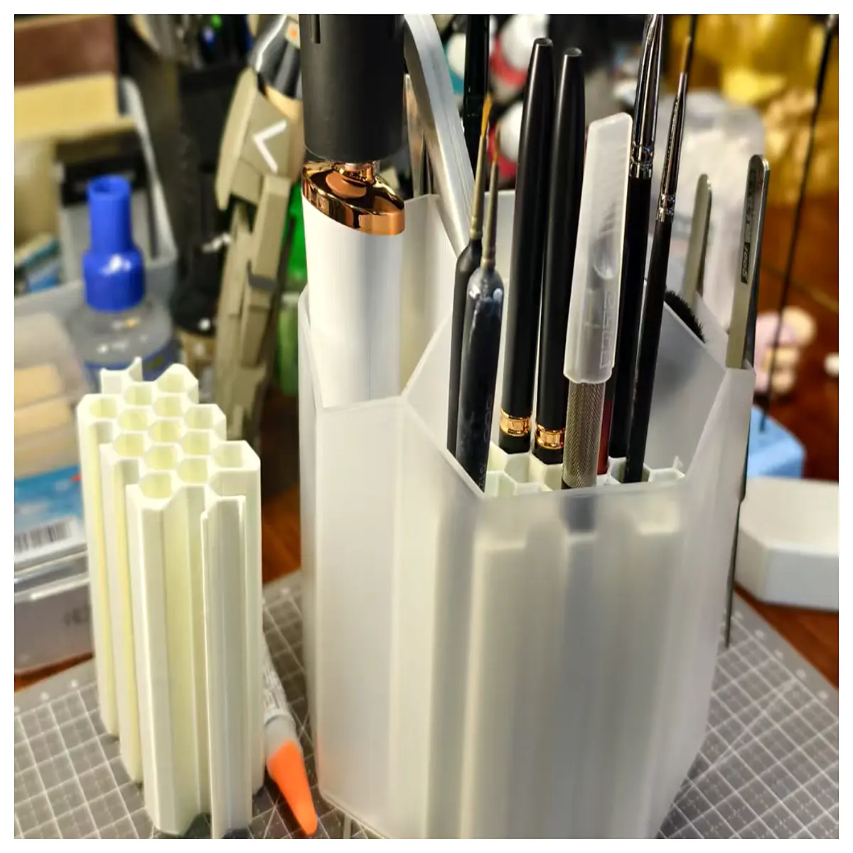 Delight Rotary Pen Holder Organizer Desk Storage Pen Case Sorting Tray Office Accessories Support Lazy Person Gadget