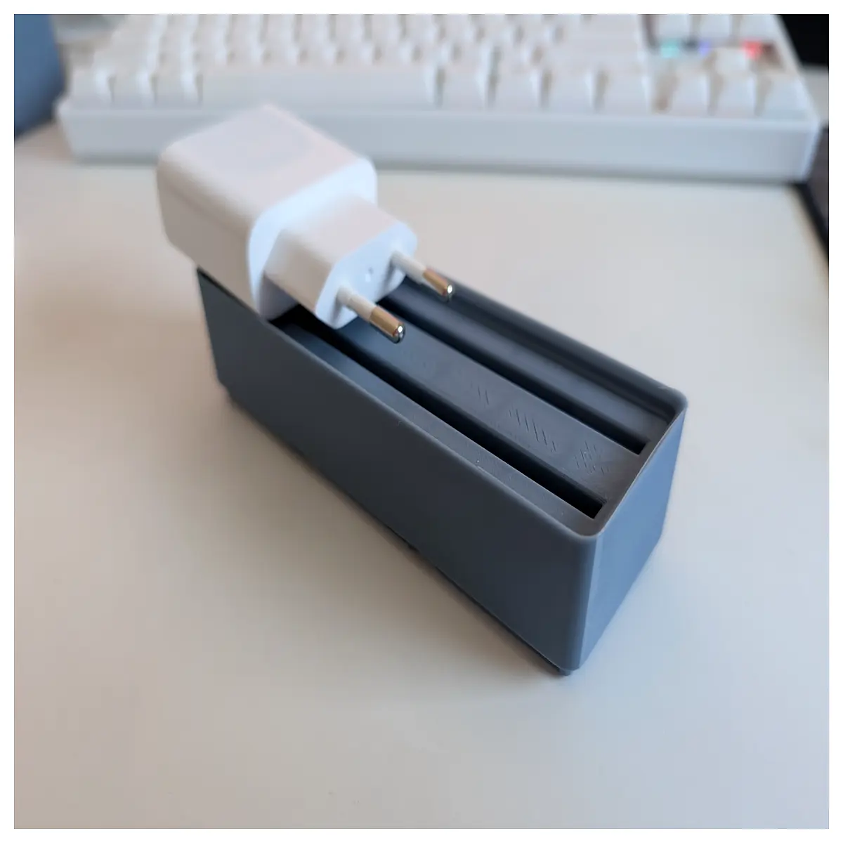 Gridfinity European Standard Plug Organizer Box Electronics Storage Cable Management Computer Accessories Plug Storage