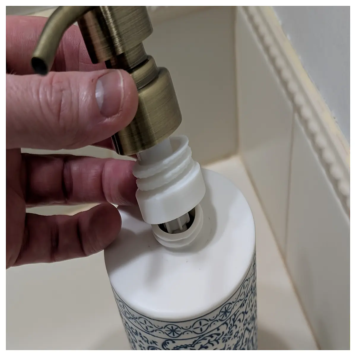Soap Dispenser Thread Adapter Bathroom Hygiene Tool Soap Liquid Connector Dispenser Accessory For Shower Sink