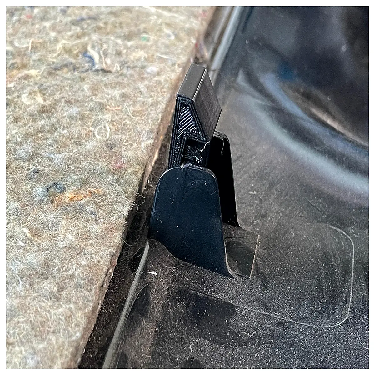 B4 Trunk Lid Trim Retainer Repair Parts Auto Accessories Retainer Replacement Assembly Parts Wear Tear Components