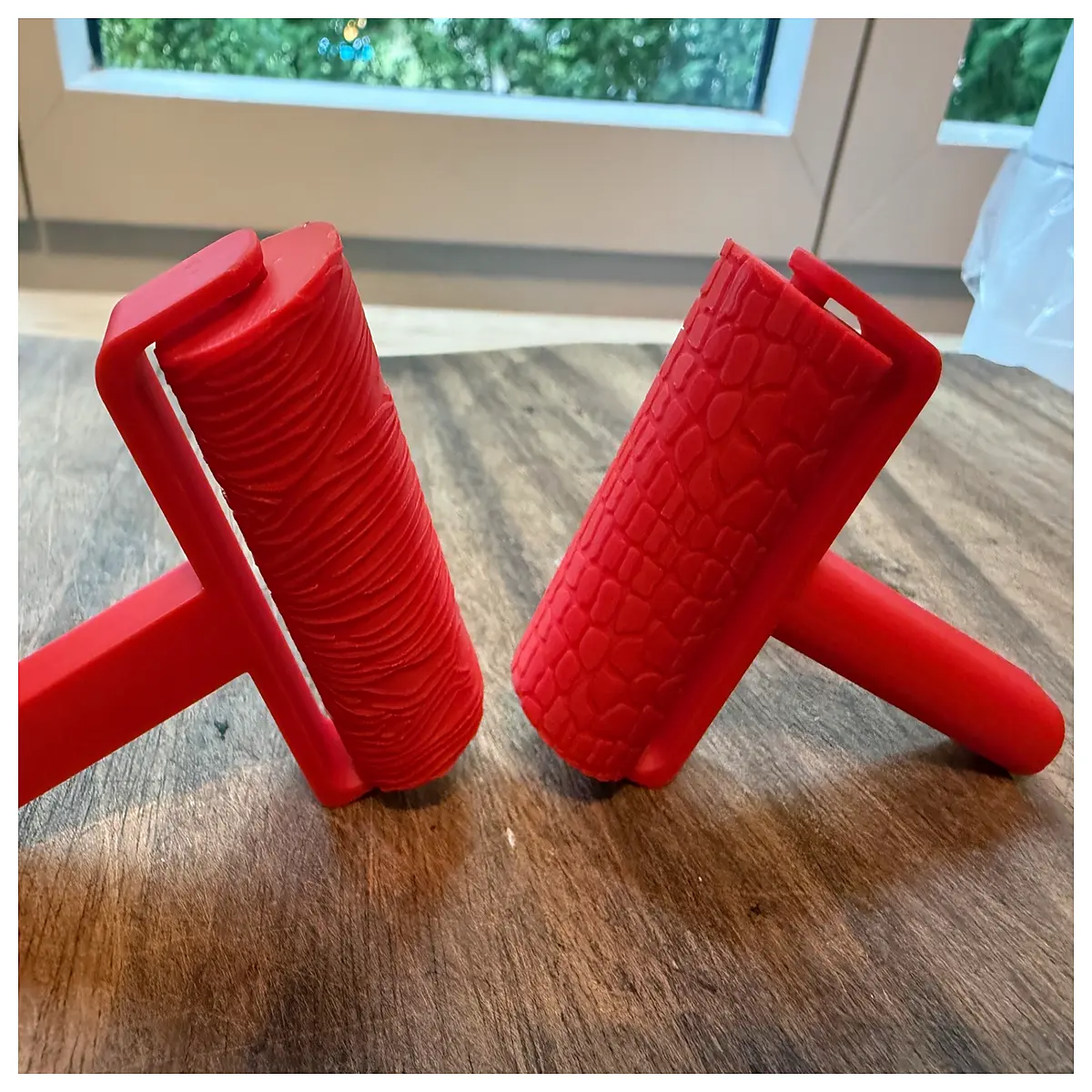 Wooden Structure Roller Leather Accessories Rolling Tool Surface Finishing Industrial Use Lubrication Superior Performance Surface Optimizat