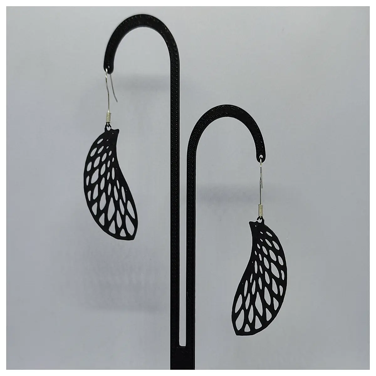 dragonfly wing earrings delicate style jewelry nature inspired dangling studs lightweight insect motif accessories for women