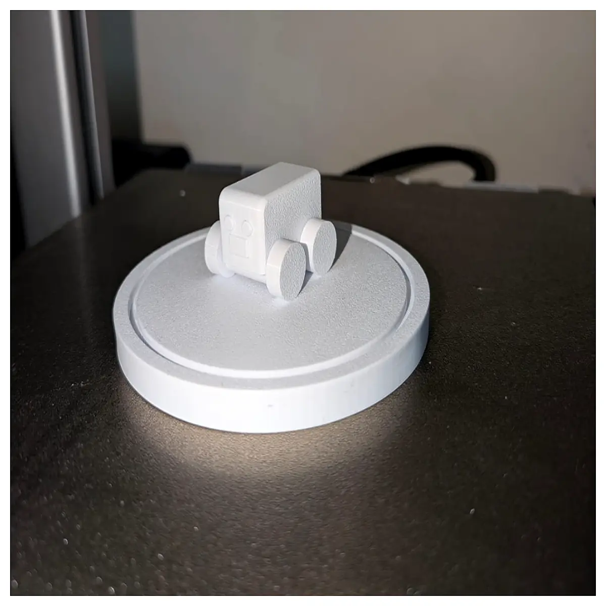 Face Activated Stress Relief Car Toy Fidget Car Anxiety Relief Desk Toy Fun Deformation Vehicle Stress Buster Deformation Car